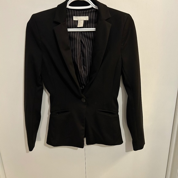 H&M Size 2 Fitted Black Blazer - Picture 1 of 9